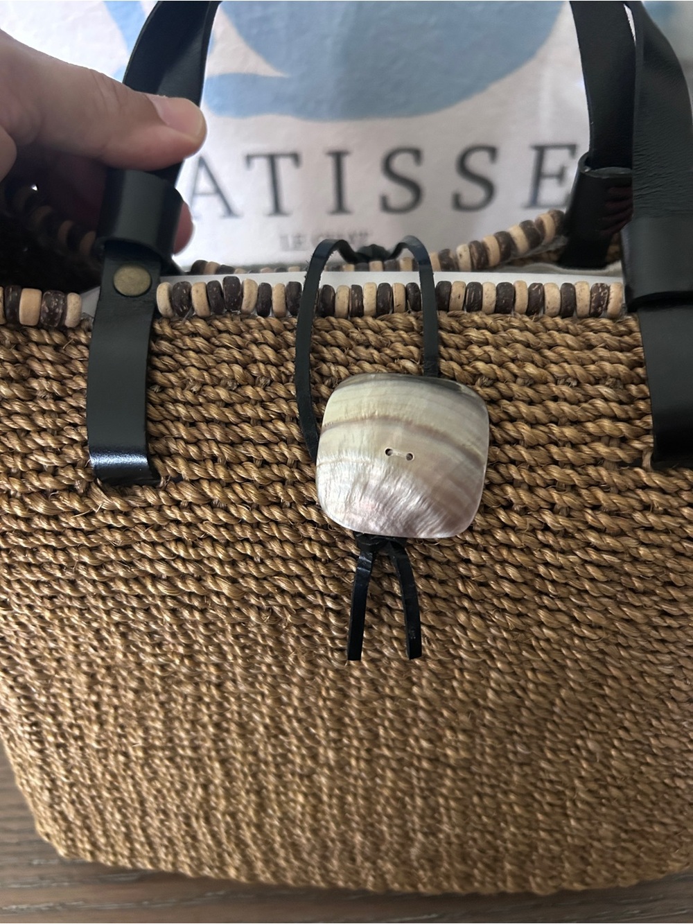 Vintage- Sea Grass Basket Bag with Black Leather Handles + Shell Closure - Picture 7 of 11